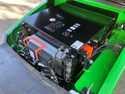 EFL353 80V/280Ah; 150A externí nabíječ