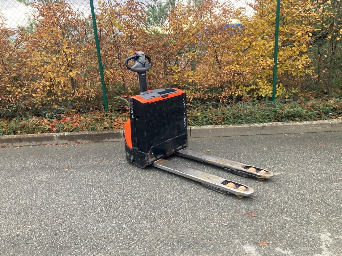 Elektrický paletový vozík BT LWE 140