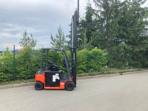 Čelní vysokozdvižný vozík TOYOTA 8FBMT20