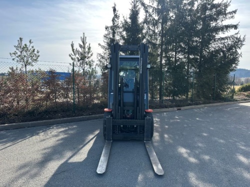 Čelní vysokozdvižný vozík TOYOTA 8FBMT45