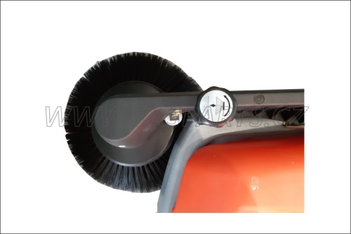 zametací stroj Mini Sweeper