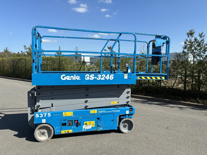 Vysokozdvižná pracovní plošina GENIE GS 3246