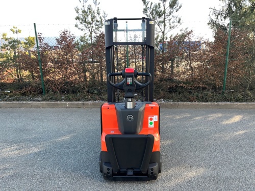 Elektrický nízkozdvižný vozík BT SWE 140