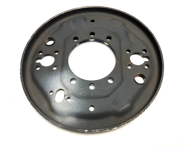 štít brzdový zadní pravý  M25