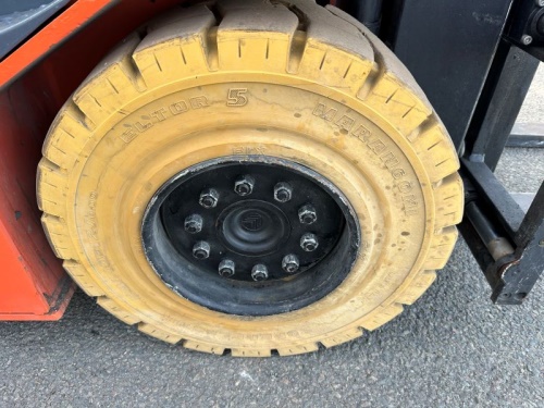 Čelní vysokozdvižný vozík TOYOTA 8FBMKT30