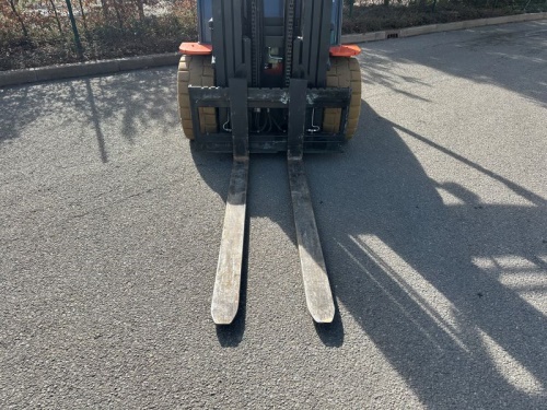 Čelní vysokozdvižný vozík TOYOTA 8FBMT 50