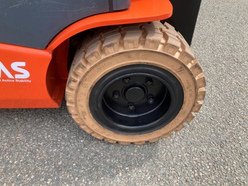 Čelní vysokozdvižný vozík TOYOTA 8FBMK20T