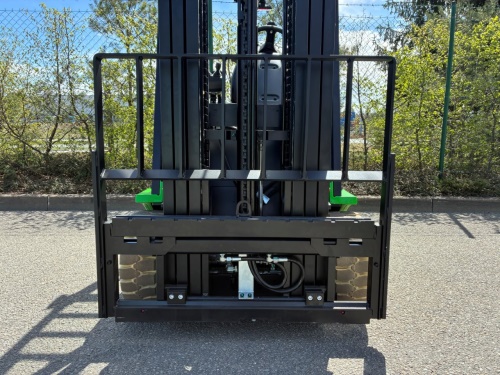 Čelní vysokozdvižný vozík EP TVL182; 80V/230Ah