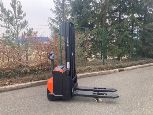 Elektrický vysokozdvižný vozík BT SWE 120 L