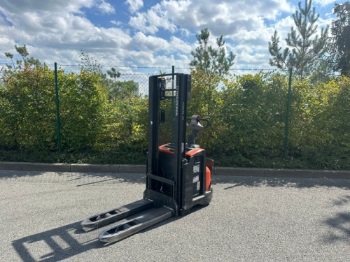 Elektrický vysokozdvižný vozík BT SWE 120