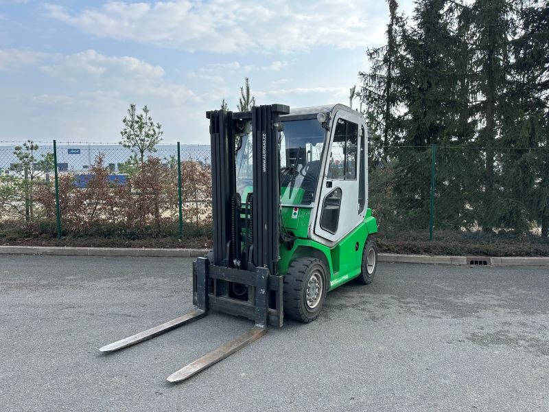 Čelní vysokozdvižný vozík BT C4D 400 E