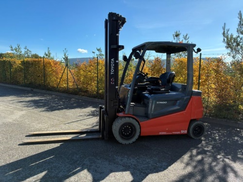 Čelní vysokozdvižný vozík TOYOTA 9FBM35T