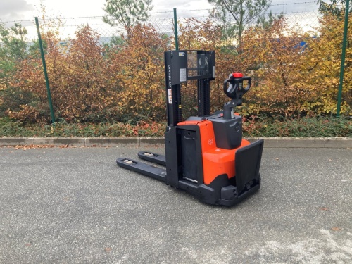 Elektrický vysokozdvižný vozík BT SWE 200 D