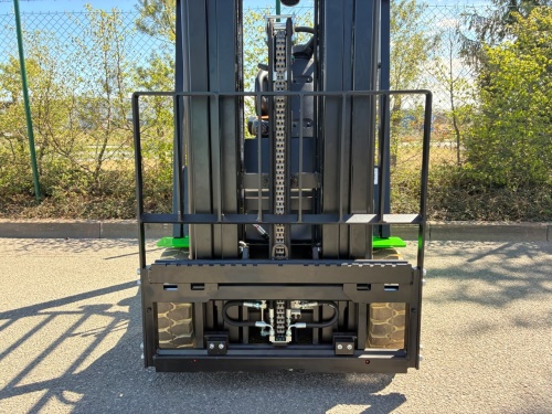 Čelní vysokozdvižný vozík EP TCL152; 80V/100Ah