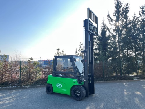 Čelní vysokozdvižný vozík EP CPD50L1; 80V/560Ah