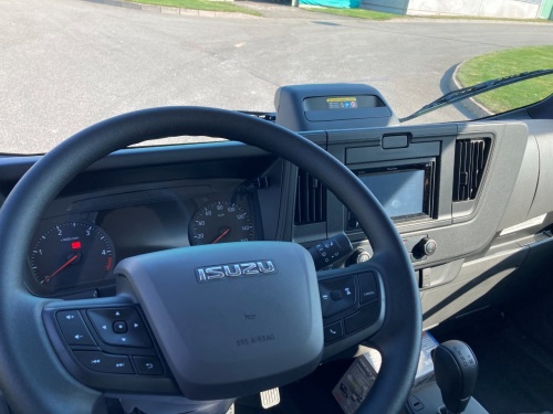 Komunální vozidlo ISUZU M21 TT 2.G