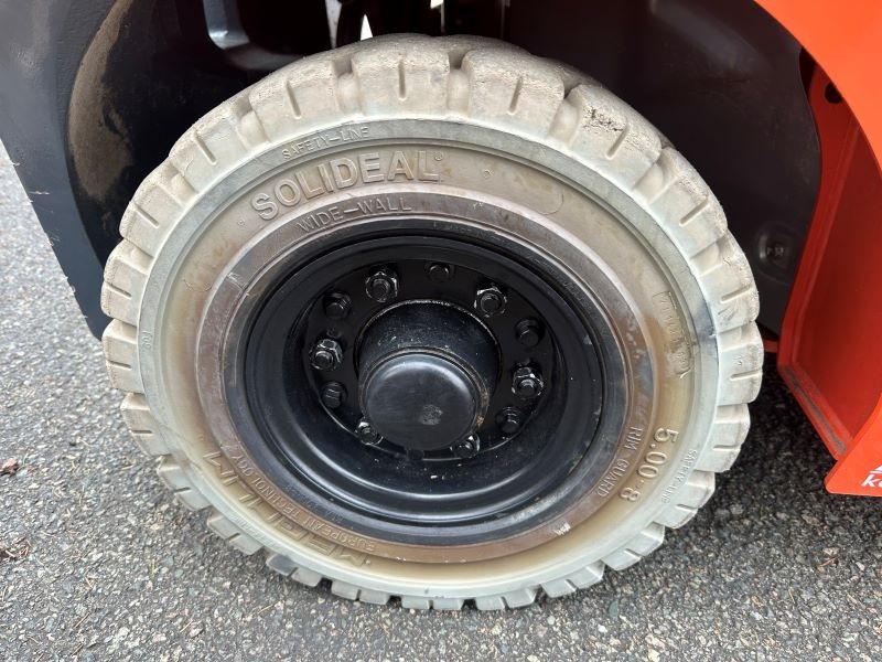 Čelní vysokozdvižný vozík TOYOTA 02-8FGF18
