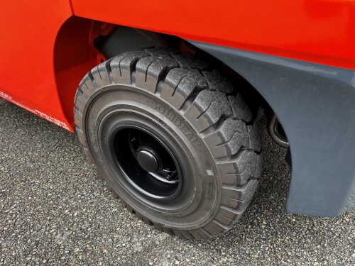 Čelní vysokozdvižný vozík TOYOTA 02-8FGJF35