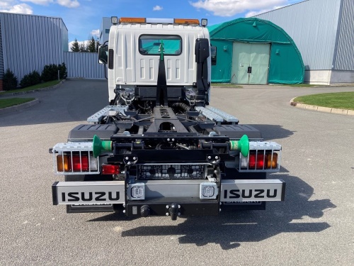 Komunální vozidlo ISUZU M 21 Th