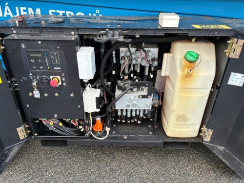 Vysokozdvižná pracovní plošina GENIE GS 3369 RT