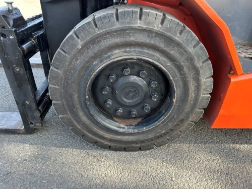 Čelní vysokozdvižný vozík TOYOTA 8FBMT45