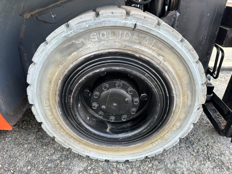 Čelní vysokozdvižný vozík TOYOTA 02-8FGF18