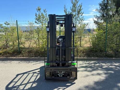 Čelní vysokozdvižný vozík EP TCL152; 80V/100Ah