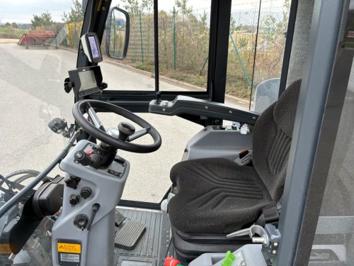 Víceúčelový komunální stroj HAKO Citymaster 1650 Comfort