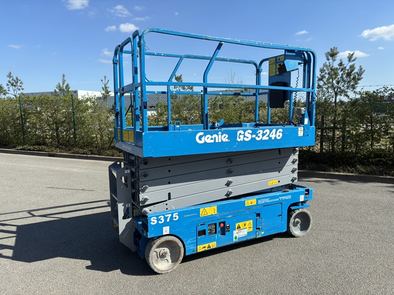 Vysokozdvižná pracovní plošina GENIE GS 3246