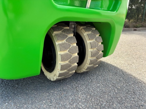 Čelní vysokozdvižný vozík EP TVL182; 80V/230Ah