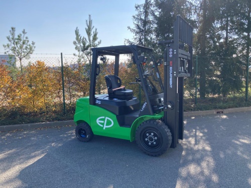 Čelní vysokozdvižný vozík EFL353 80V/280Ah; 150A externí nabíječ