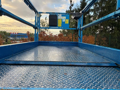 Vysokozdvižná pracovní plošina GENIE GS 3369 RT