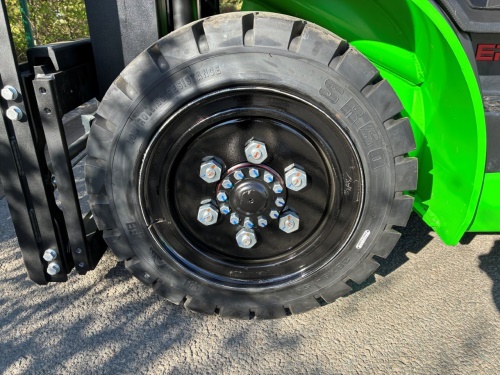 Čelní vysokozdvižný vozík EP EFL35 PRO; 80V/560Ah