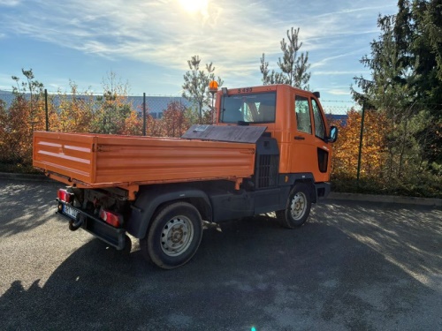 Komunální vozidlo MULTICAR M30