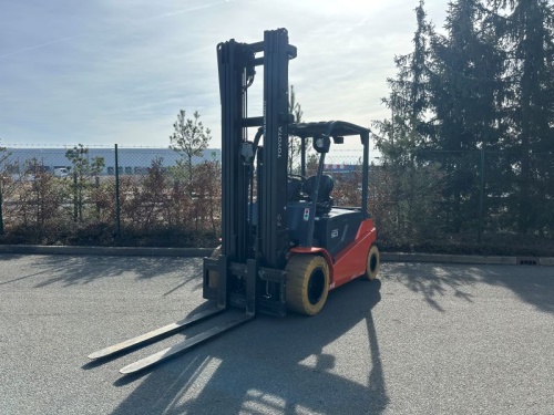 Čelní vysokozdvižný vozík TOYOTA 8FBMT 50