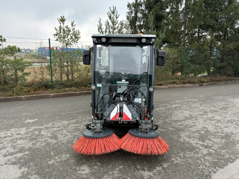 Víceúčelový komunální stroj HAKO Citymaster 1650