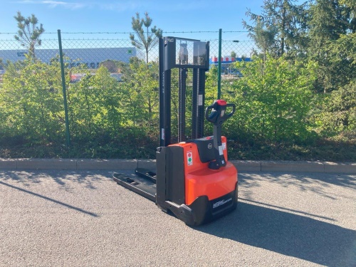Elektrický vysokozdvižný vozík BT SWE 120