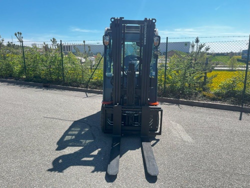 Čelní vysokozdvižný vozík Toyota 8FBMT35