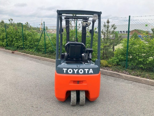 Čelní vysokozdvižný vozík Toyota 8FBE15T