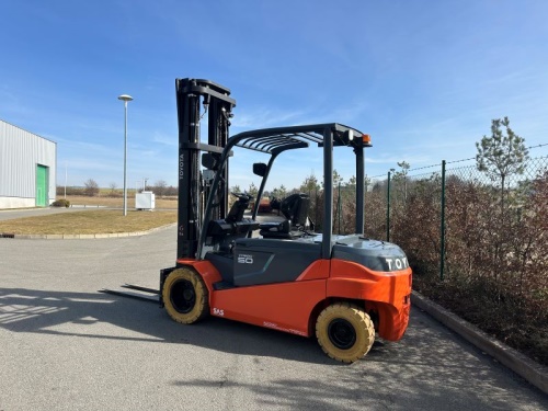 Čelní vysokozdvižný vozík TOYOTA 8FBMT 50