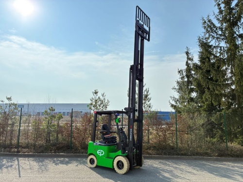 Čelní vysokozdvižný vozík EP EFL183; 80V/150Ah