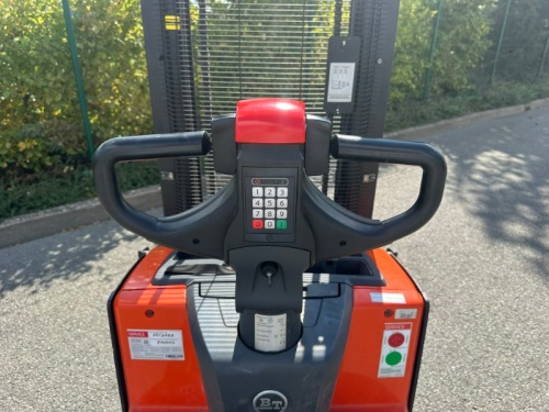 Elektrický vysokozdvižný vozík BT SWE 120