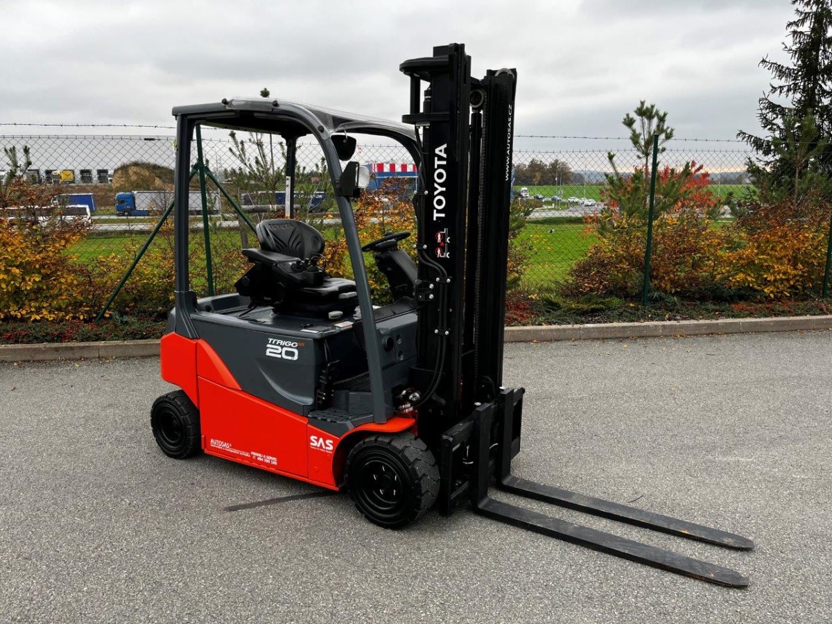 Čelní vysokozdvižný vozík TOYOTA 8FBM20T