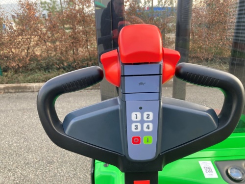 Elektrický vysokozdvižný vozík EP WSA121 24V/100Ah (Li)