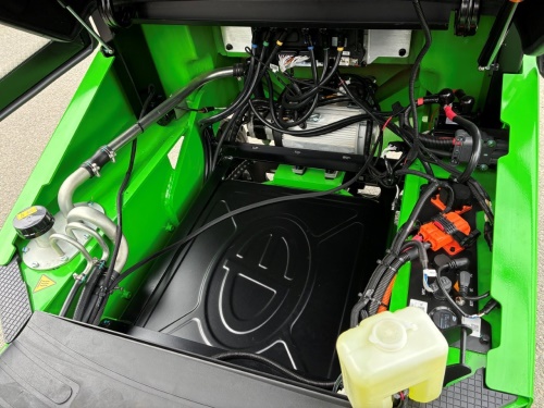 Čelní vysokozdvižný vozík EP EFL252X5; 80V/280Ah (560Ah)