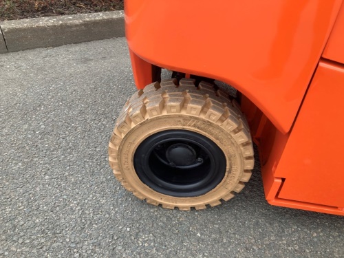 Čelní vysokozdvižný vozík TOYOTA 8FBMK16T