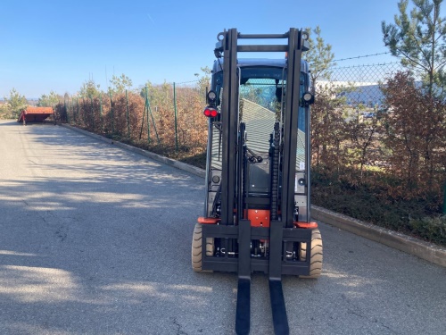 Čelní vysokozdvižný vozík Toyota 8FBMK20T