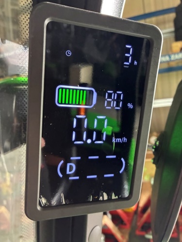 Čelní vysokozdvižný vozík EP EFL352X5; 80V/280Ah (560Ah)