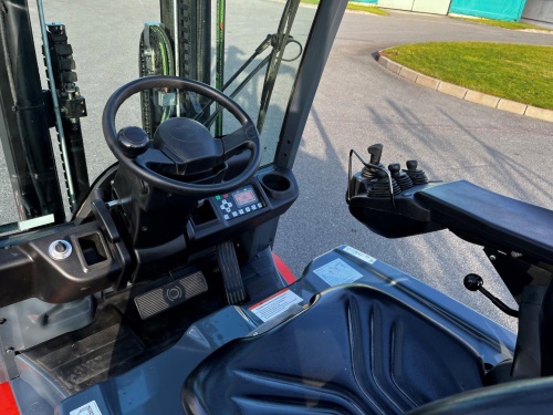 Čelní vysokozdvižný vozík TOYOTA 8FBM20T