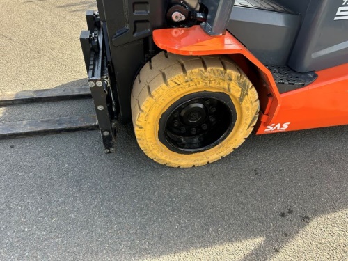 Čelní vysokozdvižný vozík TOYOTA 8FBMT 50